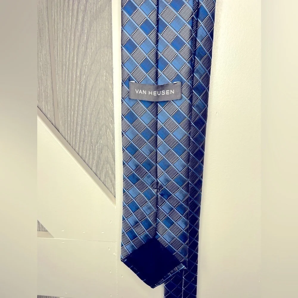 E1.10 Van Heusen Tie Blue/Gray